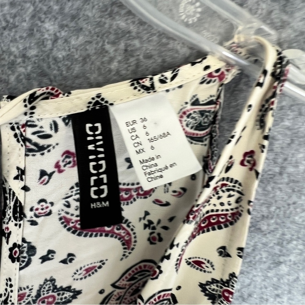H&M DIVIDED Sleeveless Paisley Viscose Jumpsuit Cream Black Berry Red Size 6 - Picture 6 of 12
